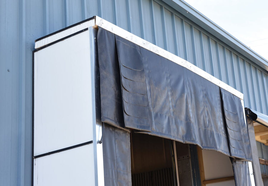 DOCK SHELTER 24 IN PROJECTION 11X10.5 FT