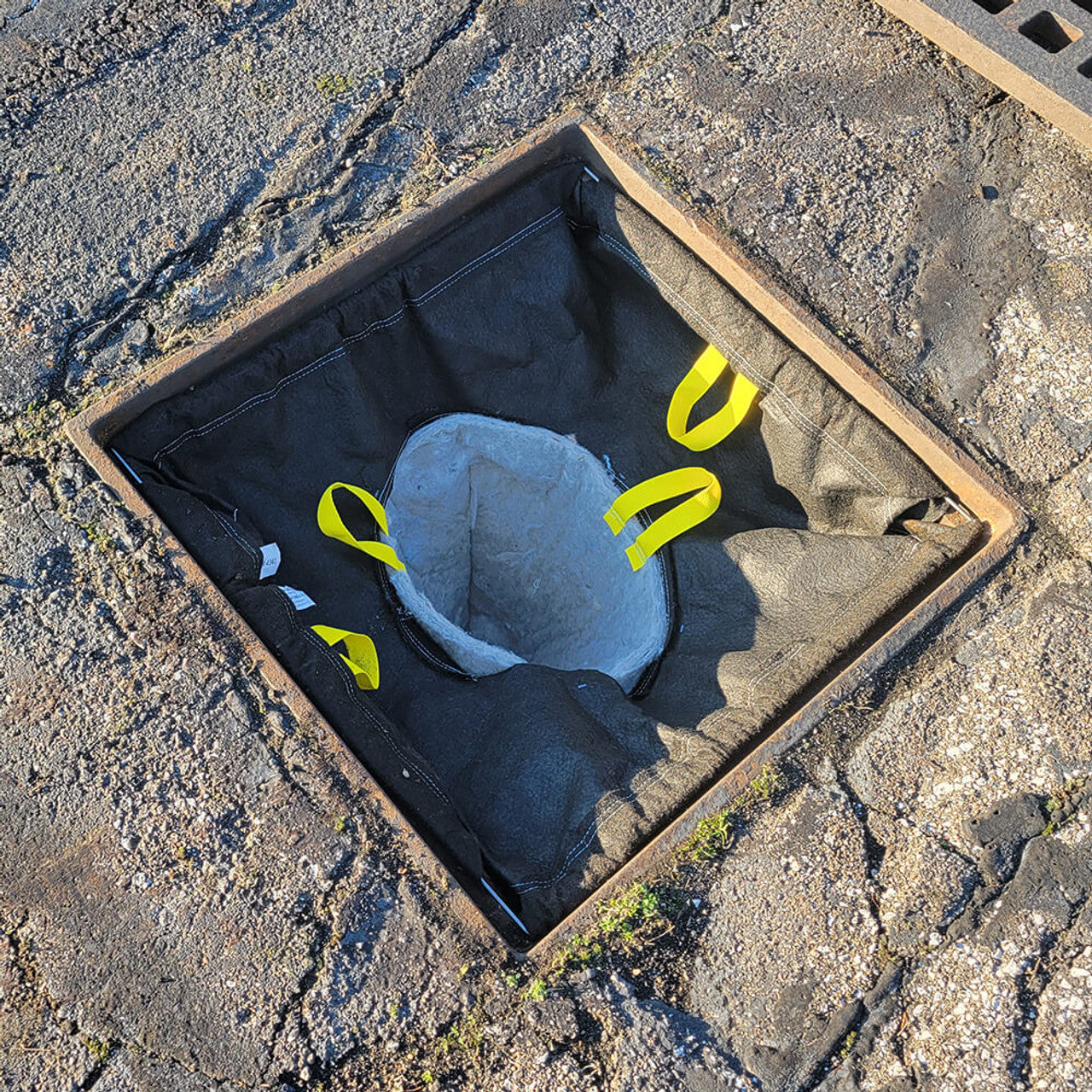 Oil-Absorbing Spilltration® Cone Insert for Storm Sentinels®, Gray