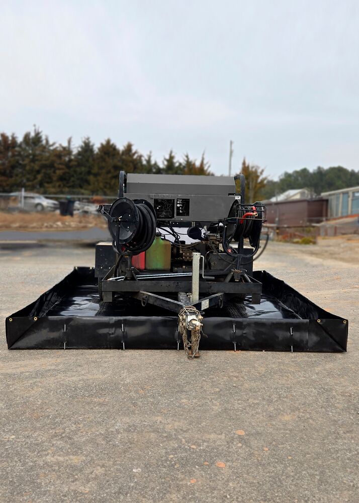 Justrite MightyBerm, 10' x 10' x 12"