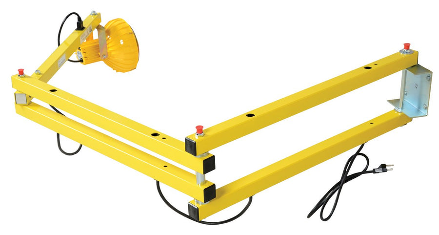 INCANDESCENT TRIPLE ARM LOAD LIGHT 90 IN