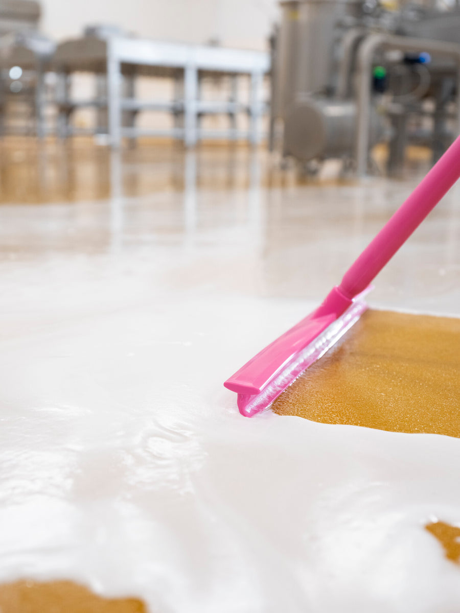 Vikan Ultra Hygiene Flex Squeegee 23.6", Pink