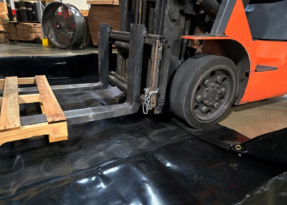 Justrite MightyBerm, 10' x 50' x 12"