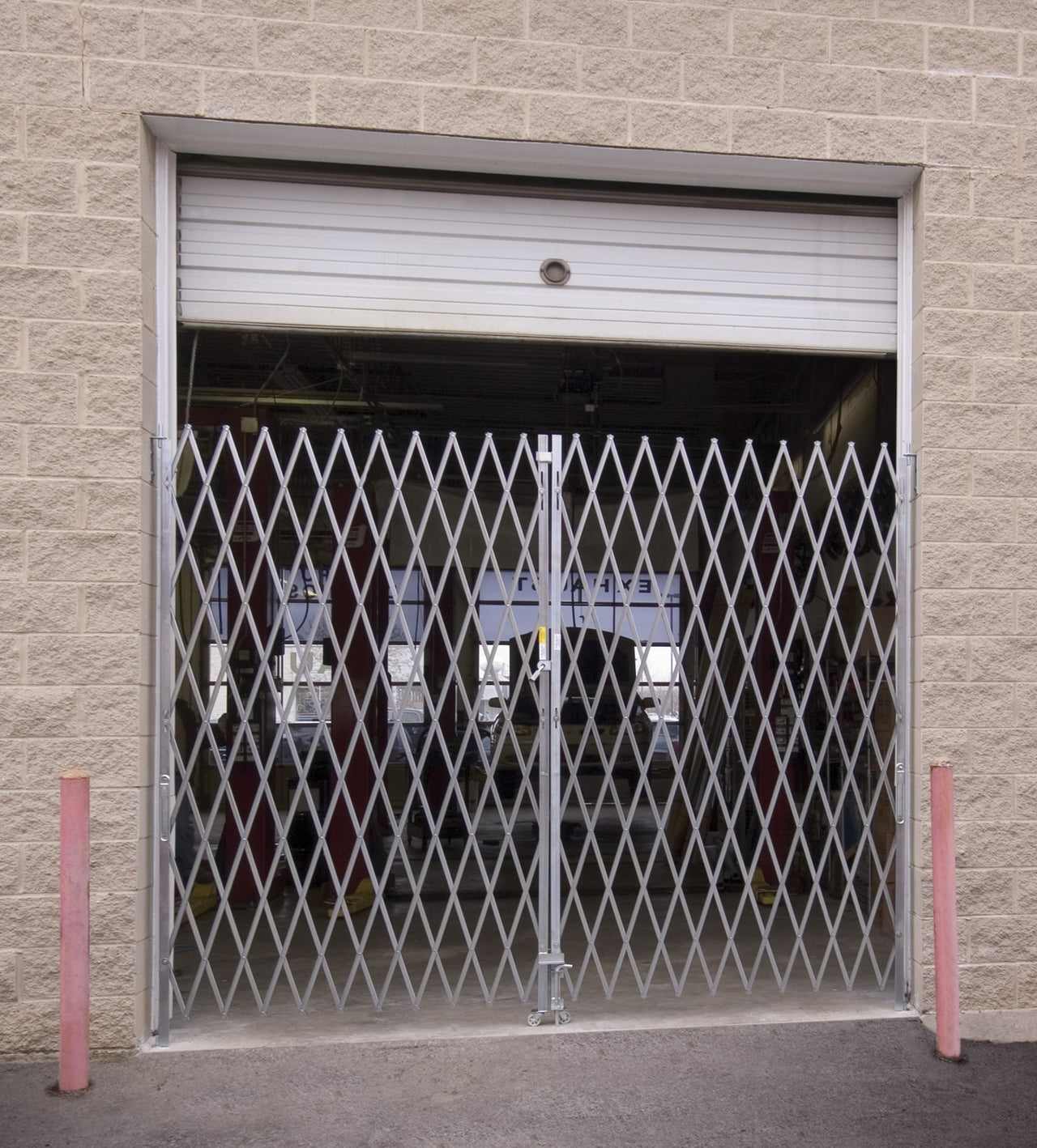 8.5'H Double Scissor Galvanized Folding Gate w/ 12' to 14' Width