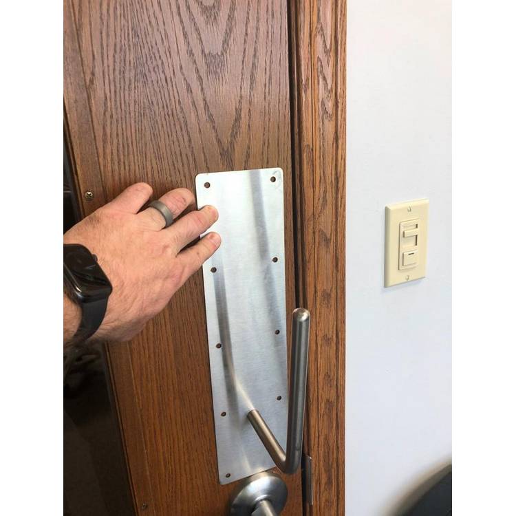 NO-TOUCH DOOR HANDLE - VERTICAL